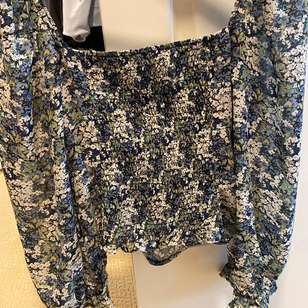 ASTR The Label Floral Smocked Puff Sleeve Women’s Cottage Core Blouse Sz S